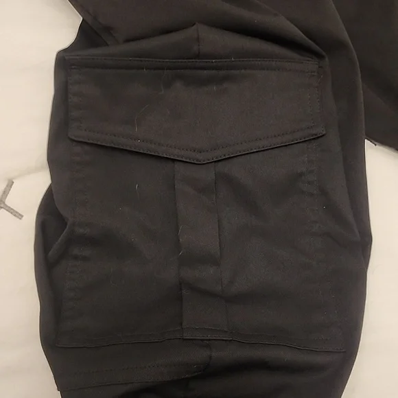 Halara Size Large Black Joggers With Cargo Pockets - Picture 7 of 10